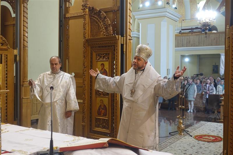 Архиєрейська Божествення Літургія у Святий Світлий понеділок