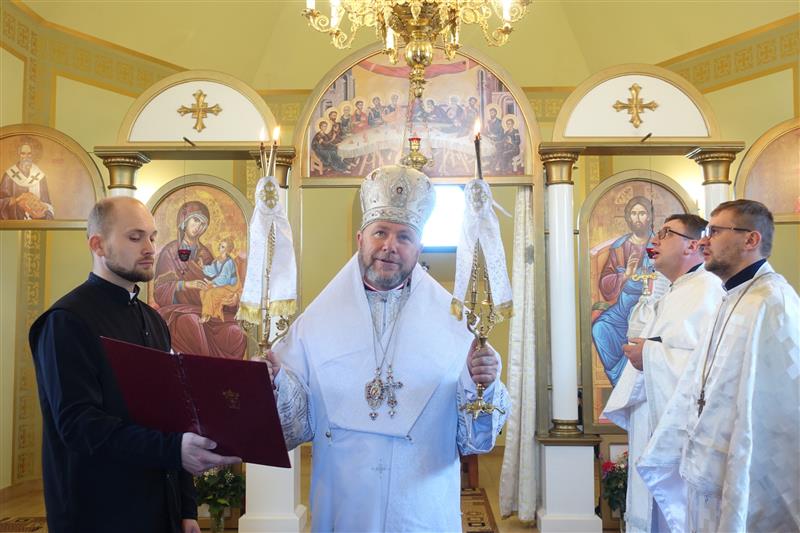 Архиєрейська Божественна Літургія в неділю Томину