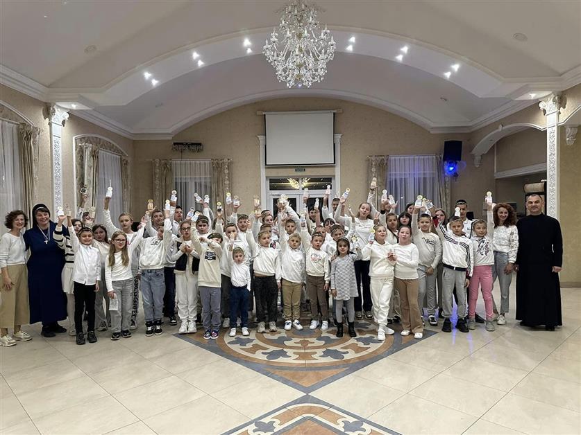 Християнська вечірка «День всіх святих» у м. Вмноградів