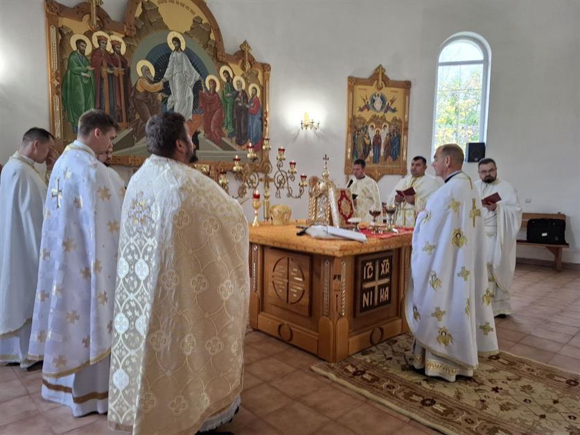 20 річниця освячення храму в день вшанування св. велмч. Дмитрія, у селі Хижа Виноградівського деканату.