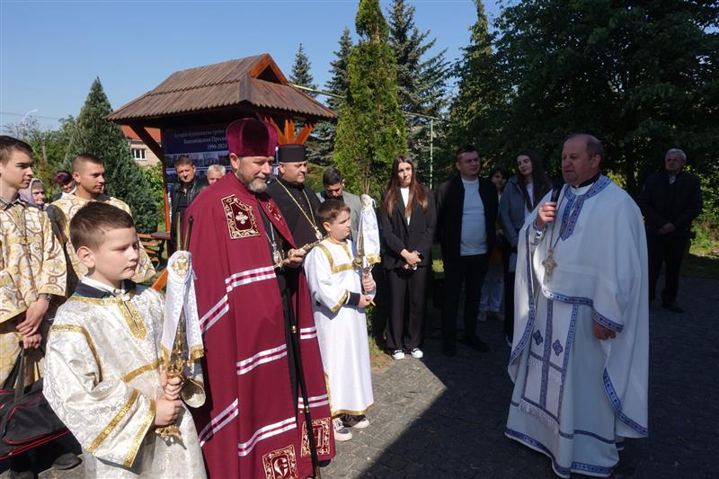 Архиєрейська Божественну Літургію та освячення розпису храму Благовіщення Пресвятої Богородиці