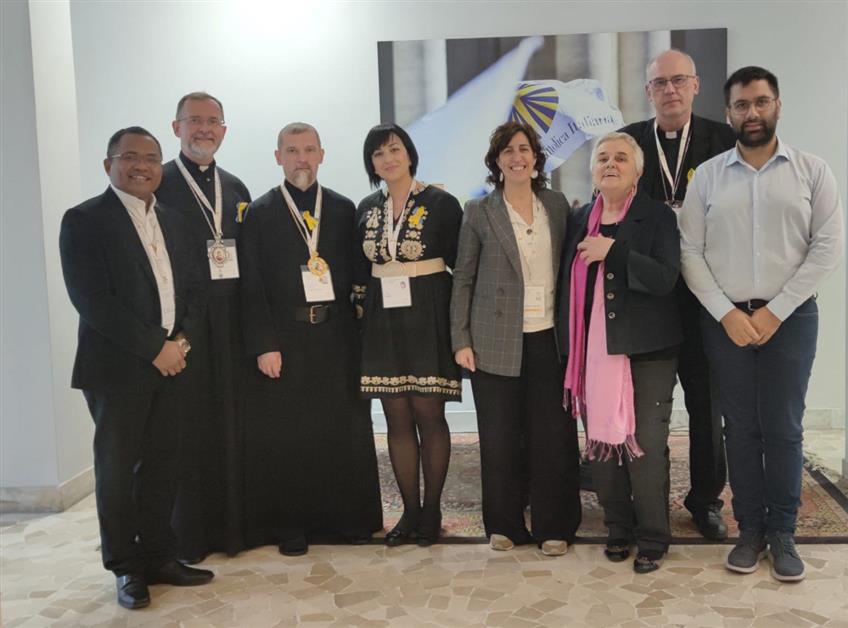 "У моїй країні на коліна стають лише перед Богом" - пані Марія Сабов на Синоді у Ватикані