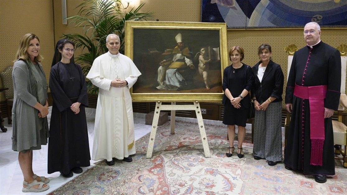 Папа Лев XIV прийняв делегацію Ватиканських музеїв і отримав відреставровану картину XVIII століття