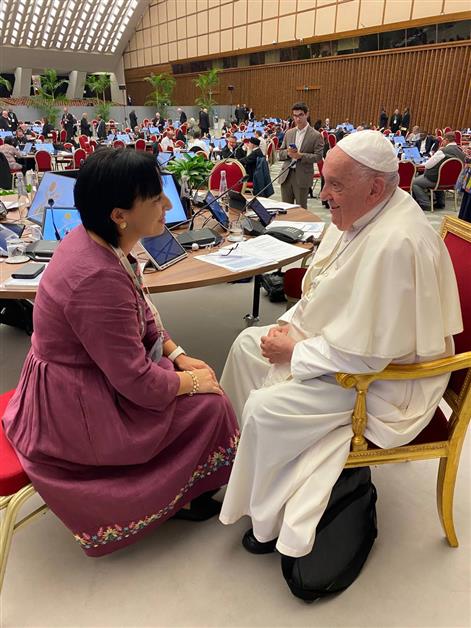 Папа Благословив Україну через представника від МГКЄ на синоді у Римі