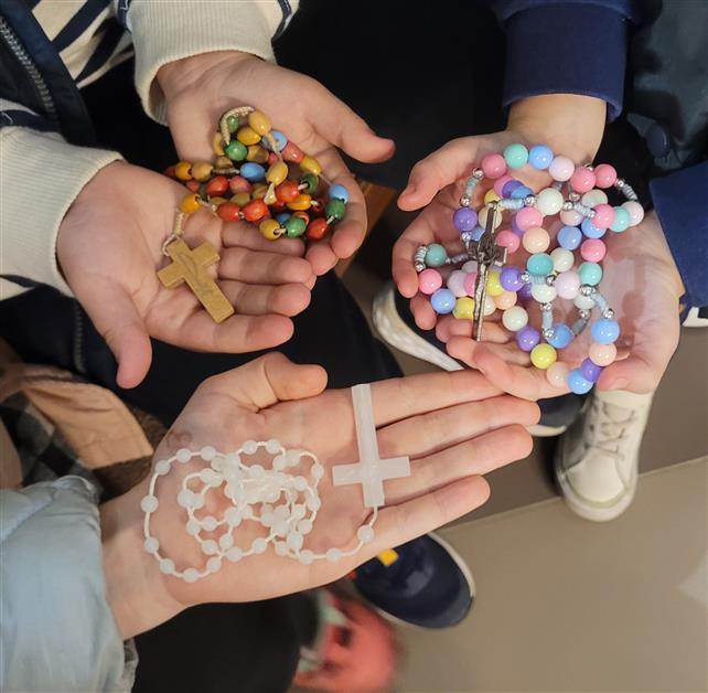 Молодь та діти Ужгородських деканатів об’єдналися у молитві за мир в Україні та у світі