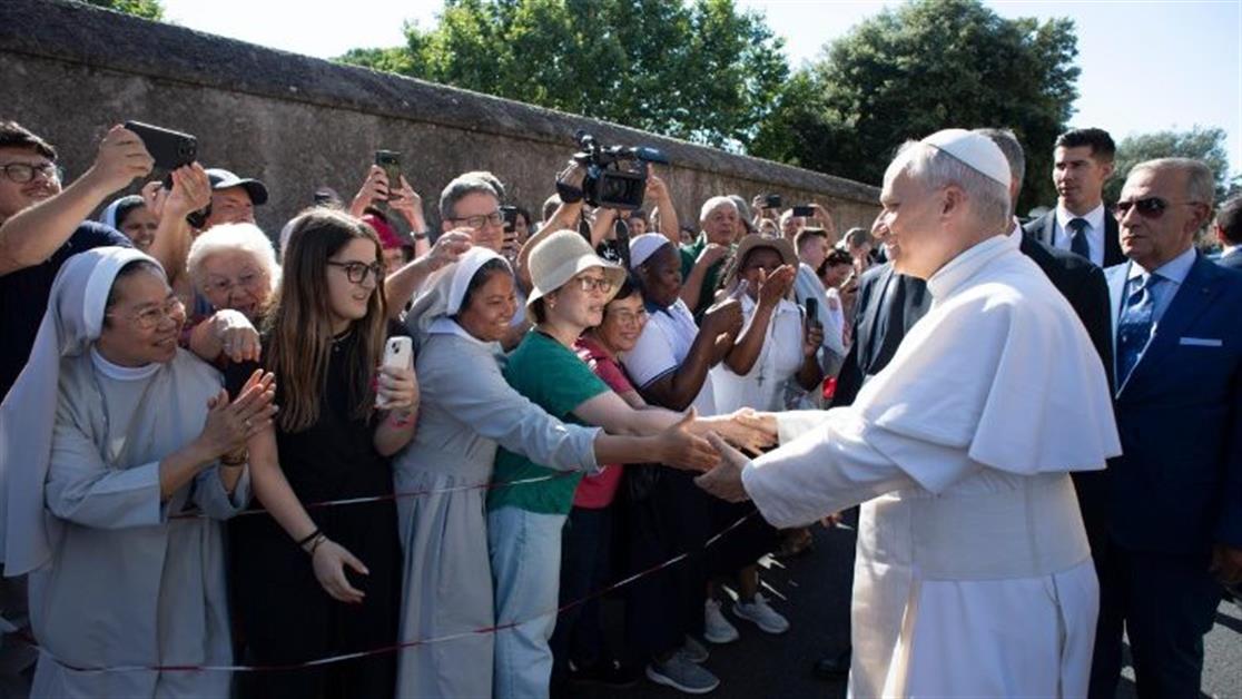 Папа Лев XIV перебуває у Кастель-Ґандольфо