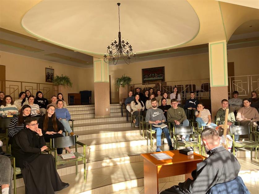 І Слово стало тілом!»: Різдвяні реколекції для молоді у Духовному центрі св. Івана Павла ІІ