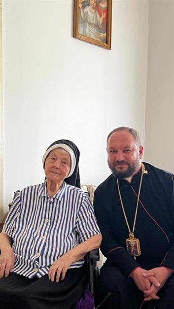 Преосвященний владика Теодор зустрівся з найстаршою монахинею нашої Єпархії.