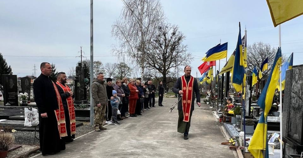 У Мукачеві звершили заупокійну молитву — панахиду за всіма полеглими воїнами