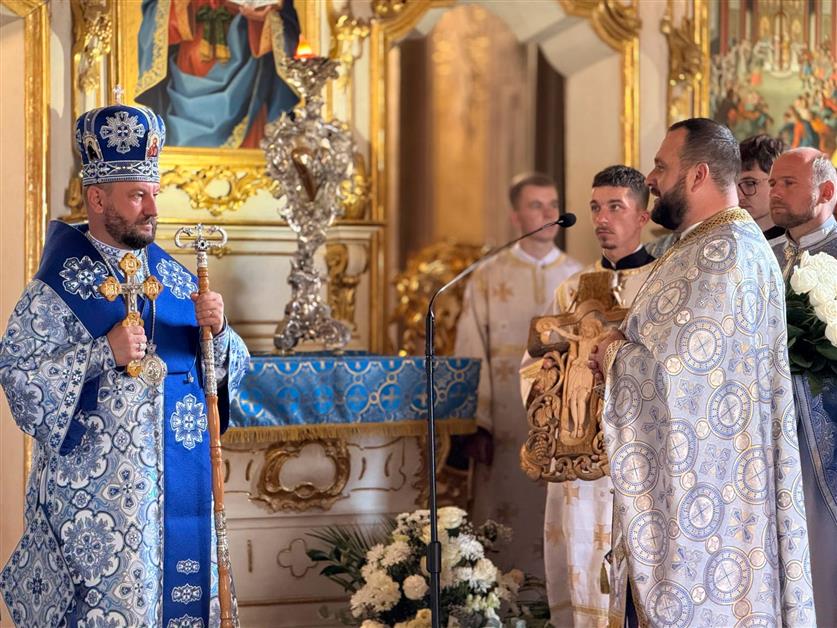 Владика Теодор відзначив 45-літній ювілей подячною Божественною Літургією