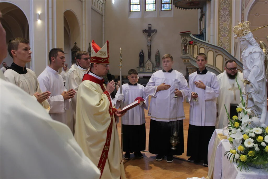 Фігура Архангела Михаїла з Гаргано прибула до Мукачівської катедри