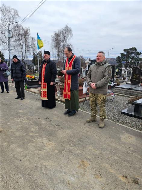 Заупокійна молитва за полеглими воїнами в м. Мукачево