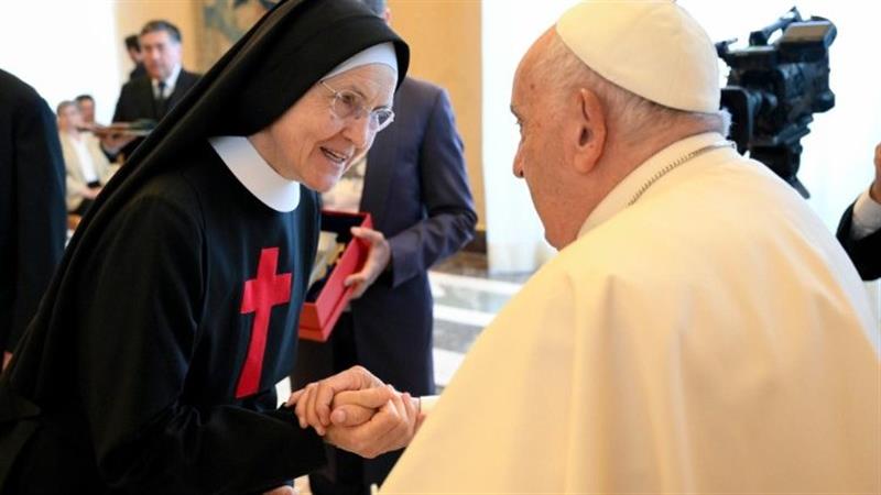 Папа: страждання перемагаються любов’ю