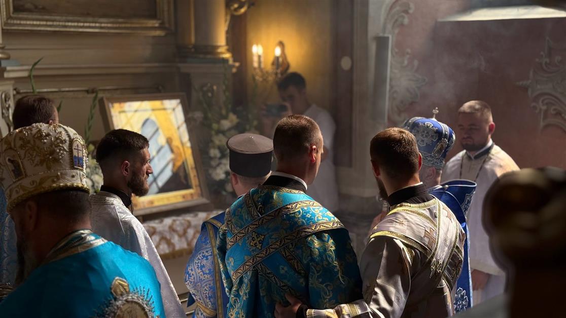 Ужгородський катедральний собор прийняв копію чудотворної Мукачівської ікони Пресвятої Богородиці