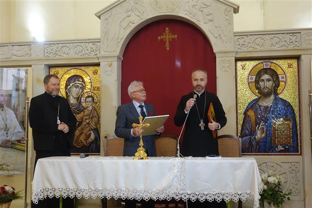 Архиєрейська Божественна Літургія та презентація книги: "Час не зітре їх слід на духовній ниві"