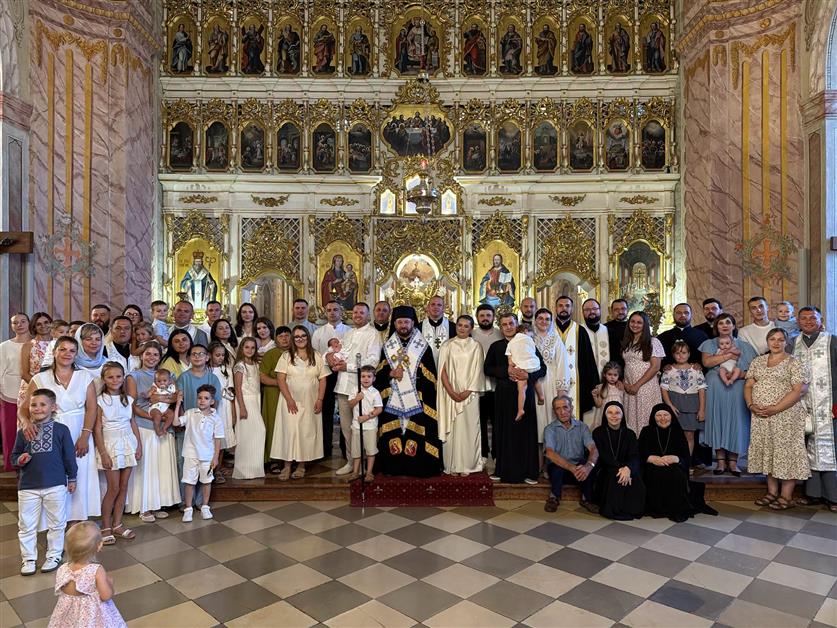 Владика Теодор звершив Таїнство Хрещення в Ужгороді