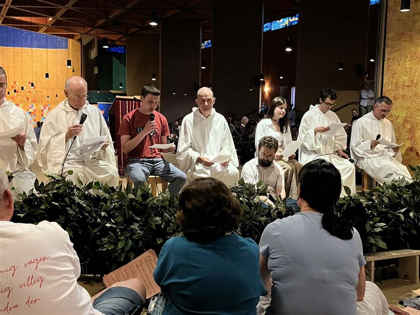 Українська молодь взяла участь у прощі до Тезе