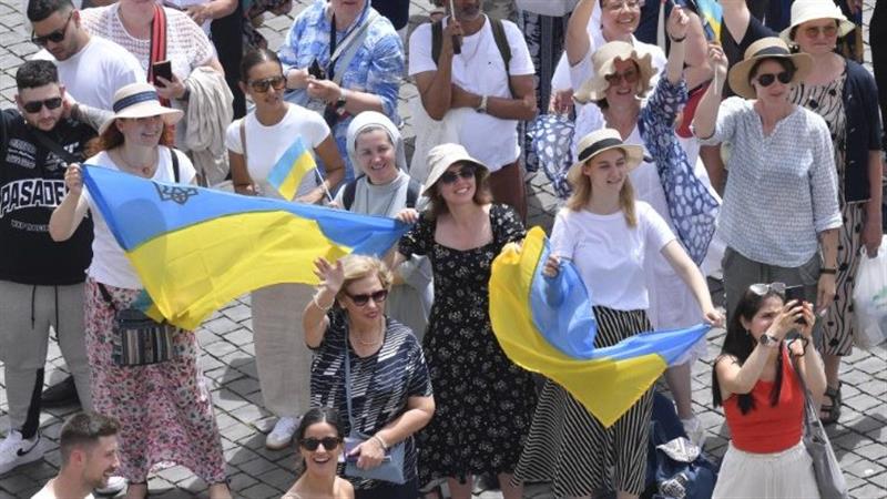 Папа: підтримую зусилля з допомогою міжнародної спільноти для миру в Україні
