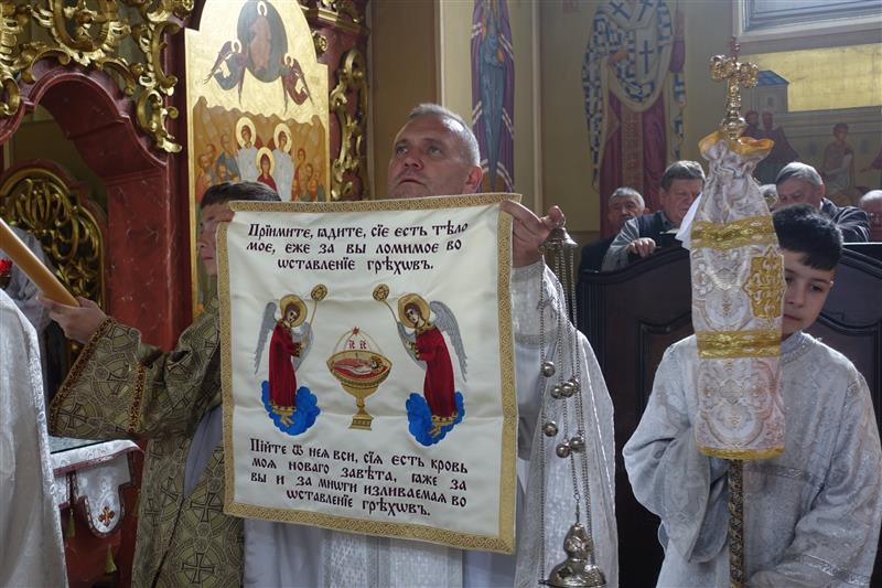 Архиєрейська Божественна Літургія у Святий Світлий Вівторок.