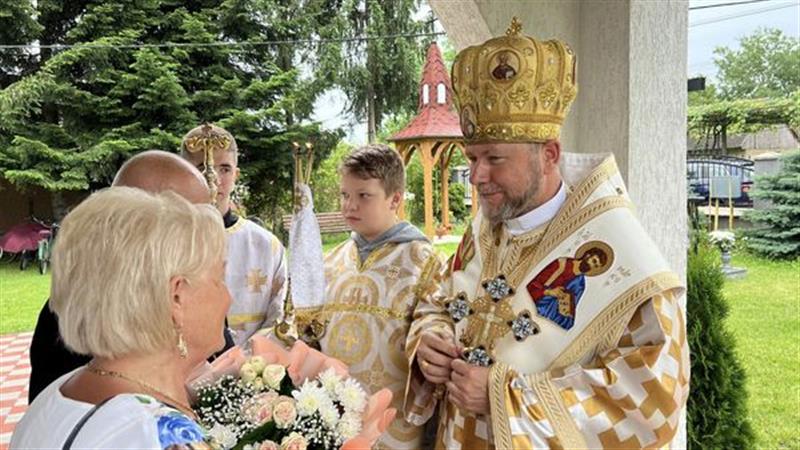 Архієрейська Божественна Літургія та освячення Хреста