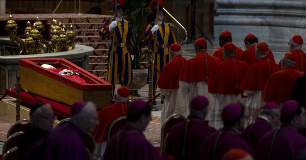 Ватикан оголосив порядок заупокійних богослужінь за папою Франциском