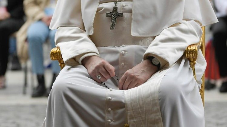 Папа запрошує на «молитовний марафон» протягом травня