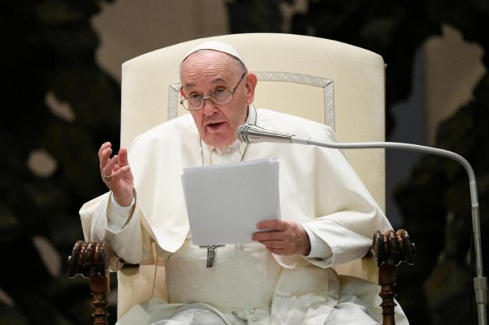 Молитовний намір Папи Франциска на грудень