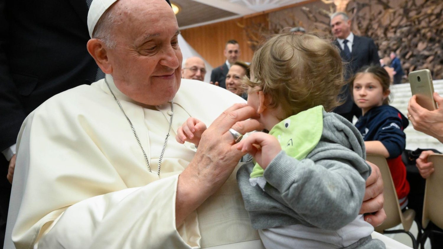 Папа: парафія – це благословенне місце, куди приходять у пошуках любові