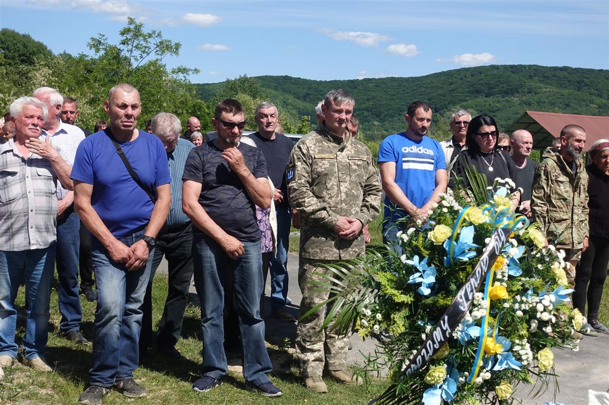 ПОХОРОН ВОЇНА-ГЕРОЯ ВОЛОДИМИРА ПАСЕРА