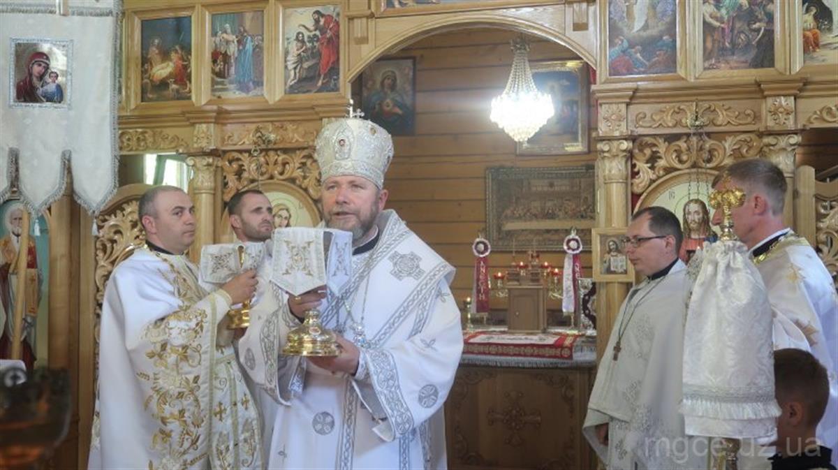 Архієрейська Служба Божа з нагоди 10-ї річниці освячення Свято-Успенського храму