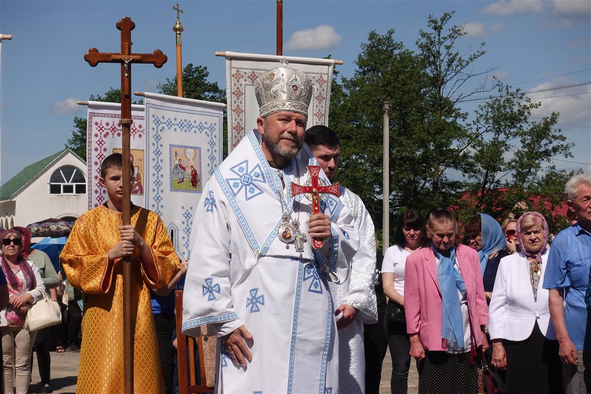 ПРОЩА МАТЕРІВ У МОЛИТВІ