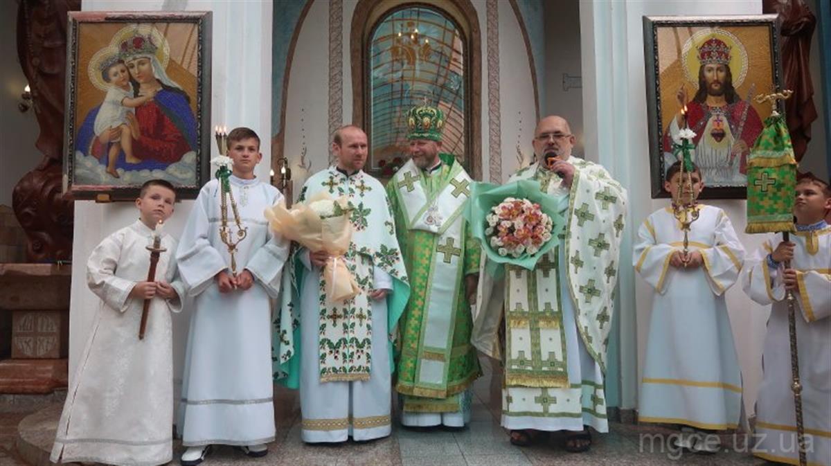 Архієрейська Служба Божа з нагоди 25-річчя священства  архімандрита Архімандрії Пресвятої Родини ієрм. Атанасія Чийпеша та 10-річчя вічних обітів  ієрм. Теодора Станинця