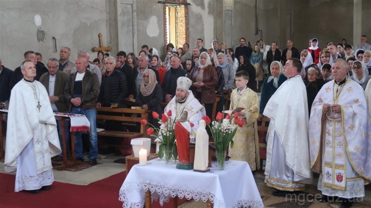 Архієрейська Служба Божа з нагоди храмового свята Божого Милосердя