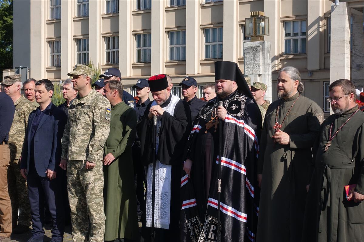 Преосвященний Владика Ніл відвідав урочистість на честь Дня прикордонника