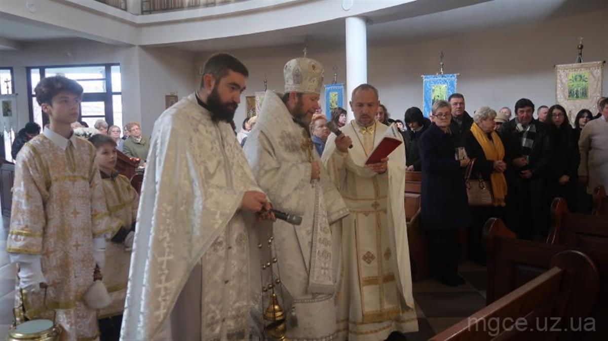 Освячення вітражу. Пасхальна Архієрейська Служба Божа в Свято-Преображенському храмі