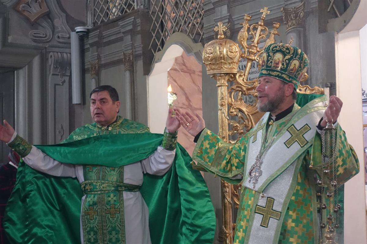 Архиєрейська Божественна Літургія у Неділю Ваї. Вхід Господній у Єрусалим.  Ужгородський греко-католицький Катедральний собор