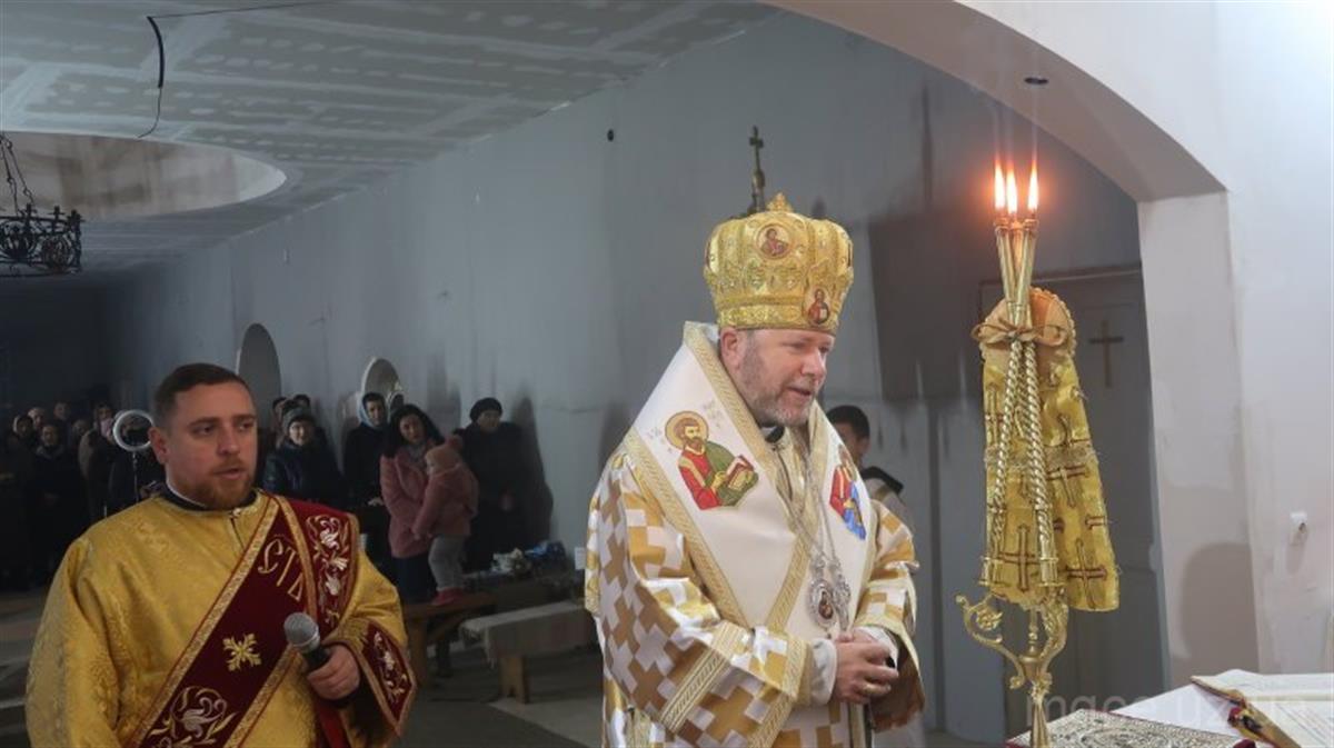 Архієрейська Служба Божа в храмі Архістратига Михаїла