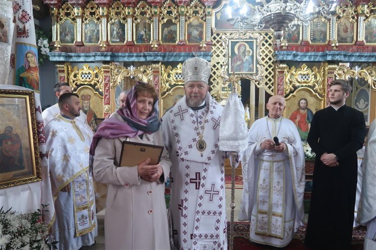 Пасхальна Архієрейська Служба Божа у Свято-Успенському храмі