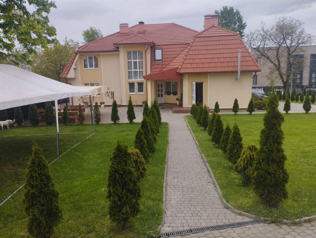 Молодіжно-пасторальний центр ім. о. Петра-Павла Ороса