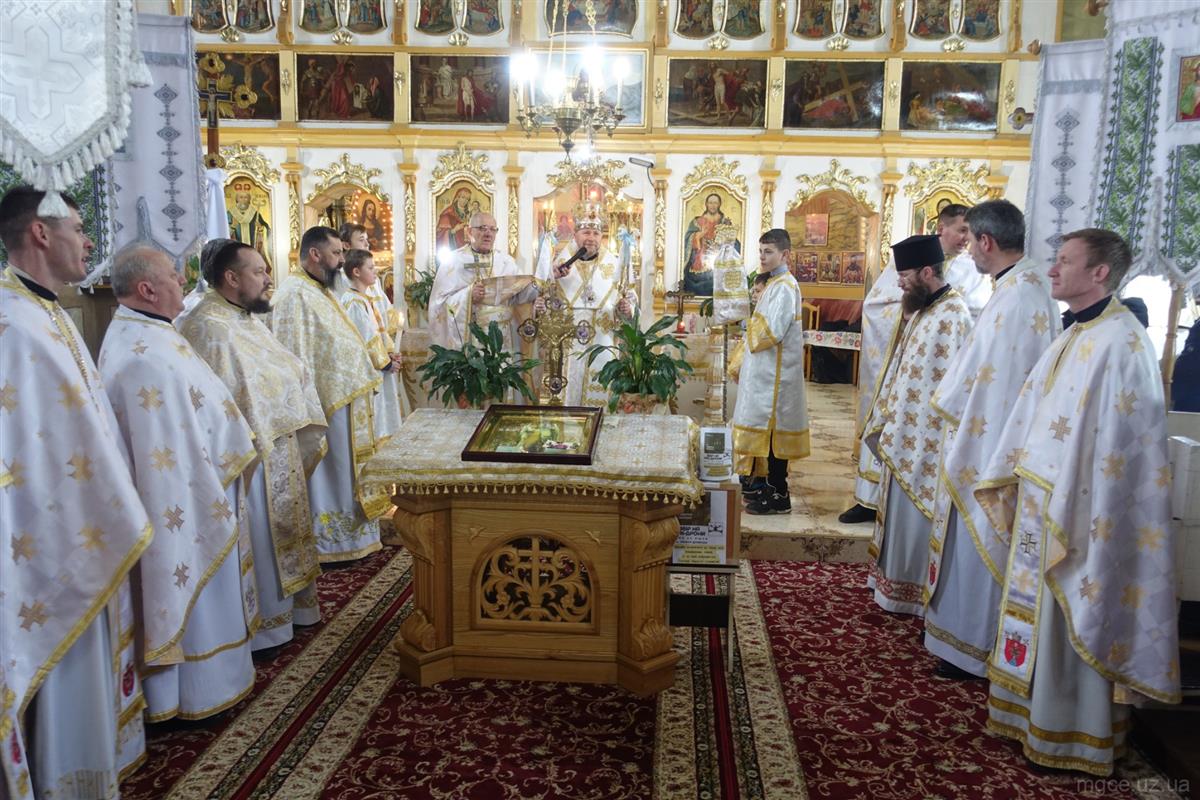 Архієрейська Божественна Літургія з нагоди ювілею 70-річчя о. Івана Стеця. с.Чабанівка. 10.02.23