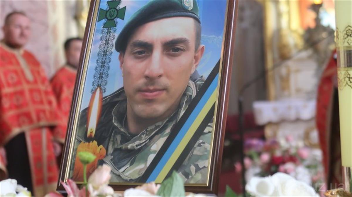 Похорон за новопредставленим воїном Віктором Синько, який загинув як герой захищаючи свою Батьківщину